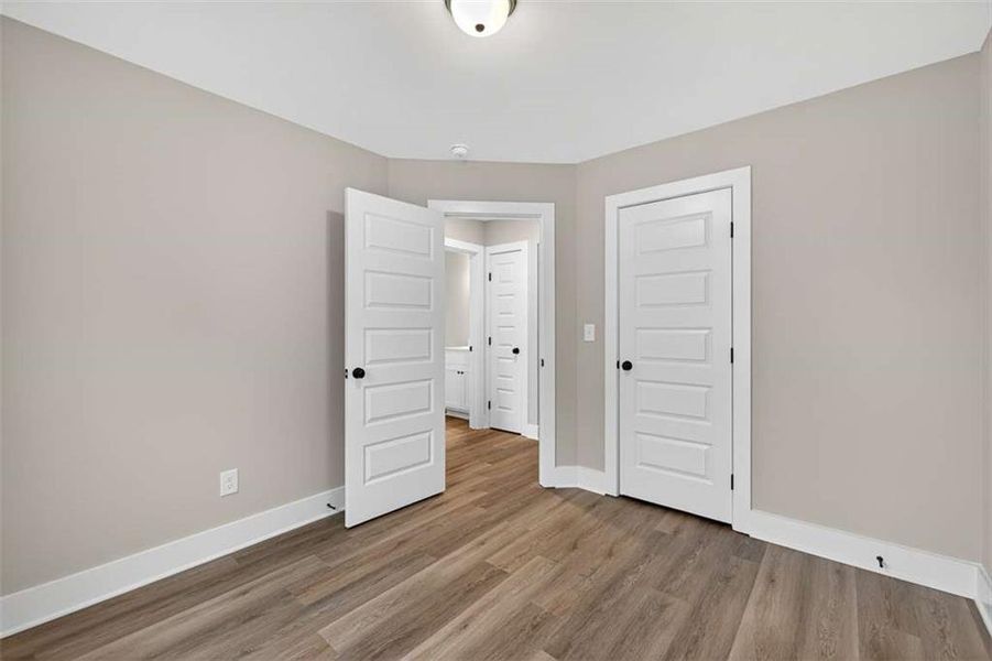 Spacious, unfurnished interior of a new home in , Athens (Image 30).