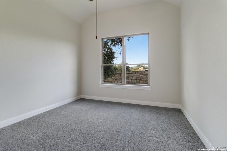Spacious, unfurnished interior of a new home in Johnson Ranch, Bulverde (Image 13).