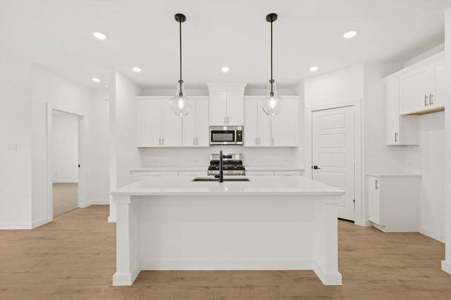 Furnished interior view inside a new home in Talon Hills, Saginaw (Image 5).