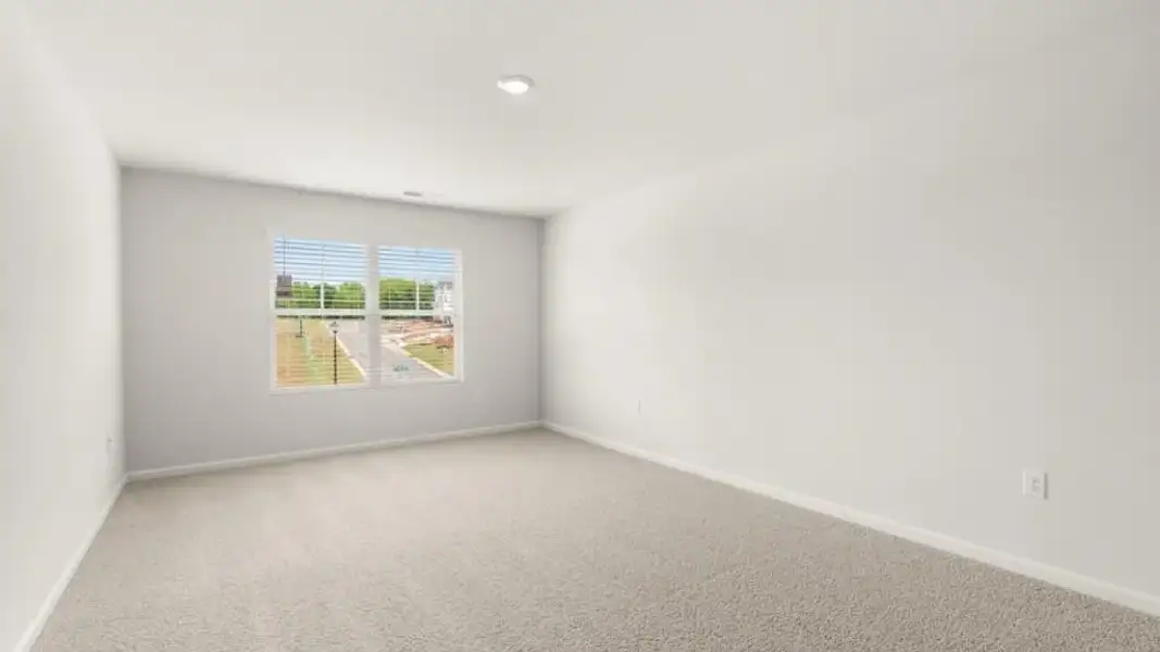 Spacious, unfurnished interior of a new home in , Gainesville (Image 21).