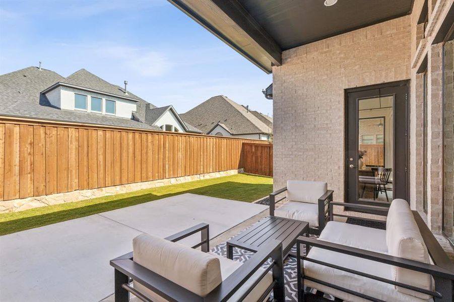 View of patio / terrace featuring outdoor lounge area