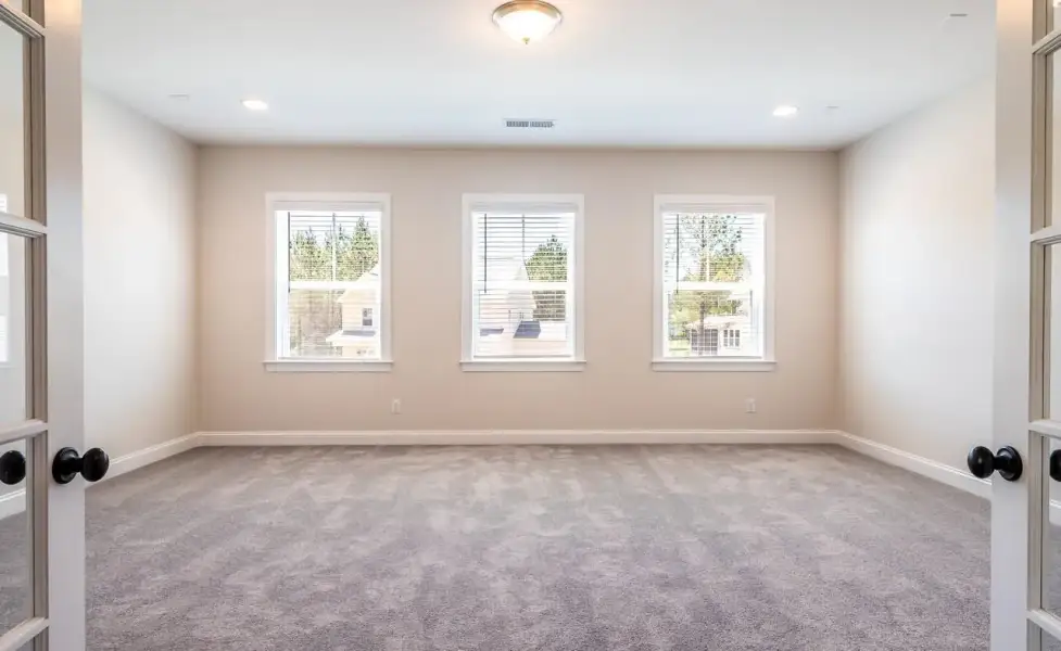 Representative unfurnished interior of a home built from the Pinehurst by Greybrook Homes in Shepherds Trace, Clover (Image 17).