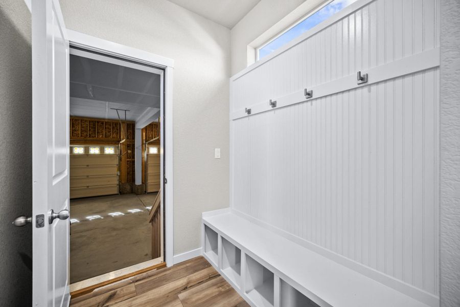 Spacious, unfurnished interior of a new home in The Glen-12, Colorado Springs (Image 18). Spacious, unfurnished interior of a new home in The Glen-12, Colorado Springs (Image 18).