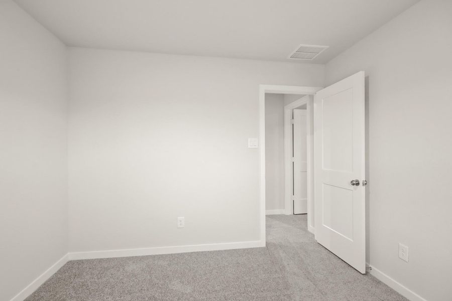 Spacious, unfurnished interior of a new home in Crockett Meadows, Conroe (Image 22).