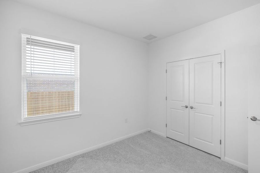 Spacious, unfurnished interior of a new home in Lisso 60s, Pflugerville (Image 11).