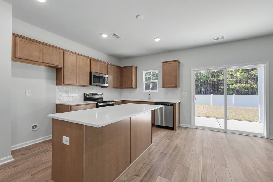 Furnished interior view inside a new home in Hainer Place, Conway (Image 7).