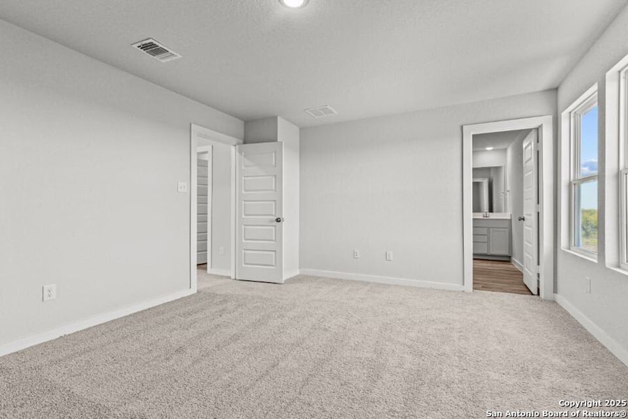 Spacious, unfurnished interior of a new home in Agave, San Antonio (Image 15). Spacious, unfurnished interior of a new home in Agave, San Antonio (Image 15).