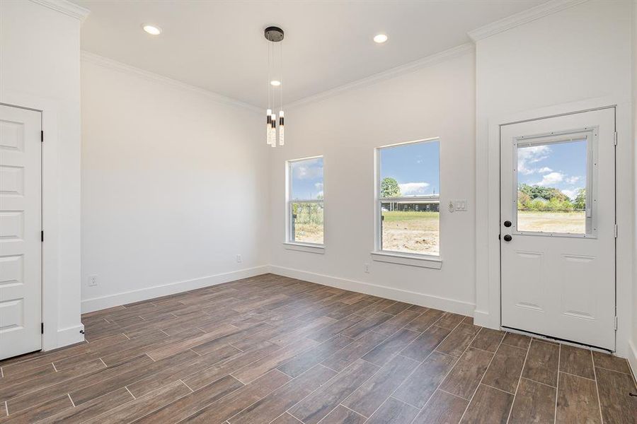 Spacious, unfurnished interior of a new home in , Gun Barrel City (Image 11).
