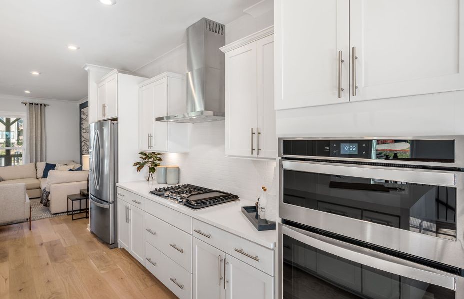 Representative furnished interior of a home built from the Hutton by Pulte Homes in Altus at The Quarter, Atlanta (Image 47).