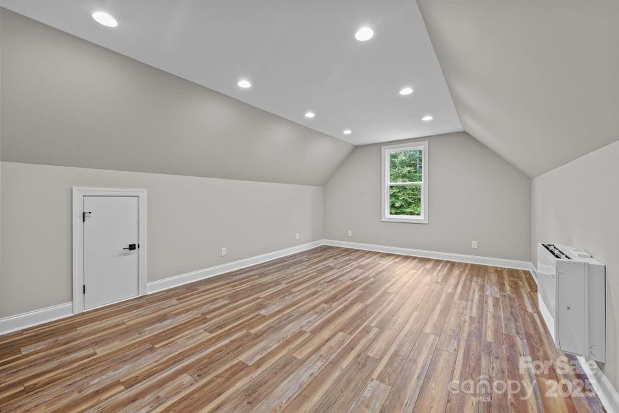 Spacious, unfurnished interior of a new home in , Salisbury (Image 11).