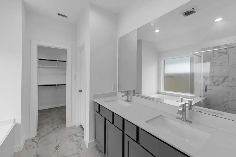 Furnished interior view inside a new home in Briarwood Crossing, Rosenberg (Image 13).