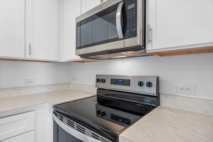 MODEL HOME images may NOT be consistent with the finished product. MODEL HOME images may NOT be consistent with the finished product.