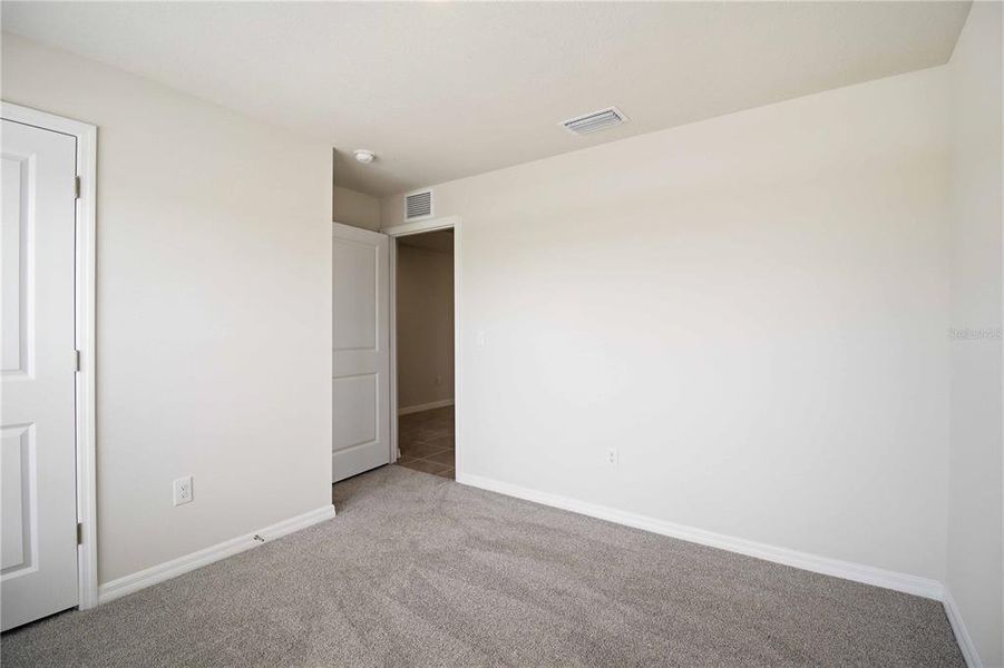 Spacious, unfurnished interior of a new home in Mandarin Grove, Palmetto (Image 45).