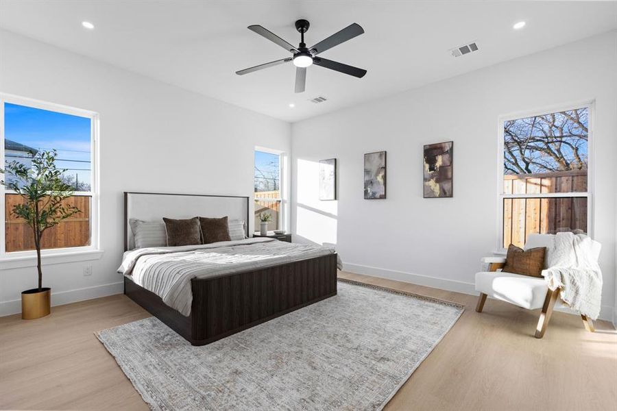 Furnished interior view inside a new home in , Dallas (Image 17).