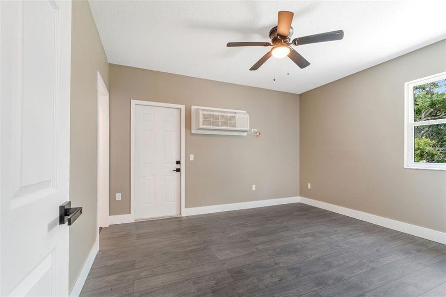 Spacious, unfurnished interior of a new home in , Clearwater (Image 58). Spacious, unfurnished interior of a new home in , Clearwater (Image 58).