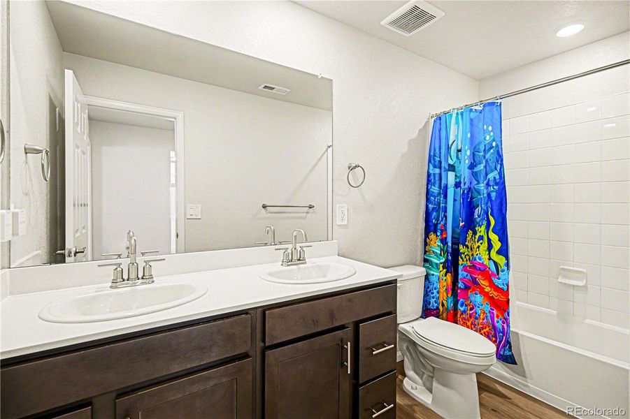 Furnished interior view inside a new home in Murphy Creek, Aurora (Image 36).