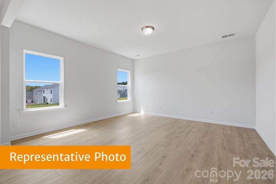 Spacious, unfurnished interior of a new home in Catawba Trace, Catawba (Image 4).