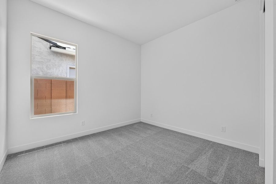 Spacious, unfurnished interior of a new home in Verdin, Phoenix (Image 19).