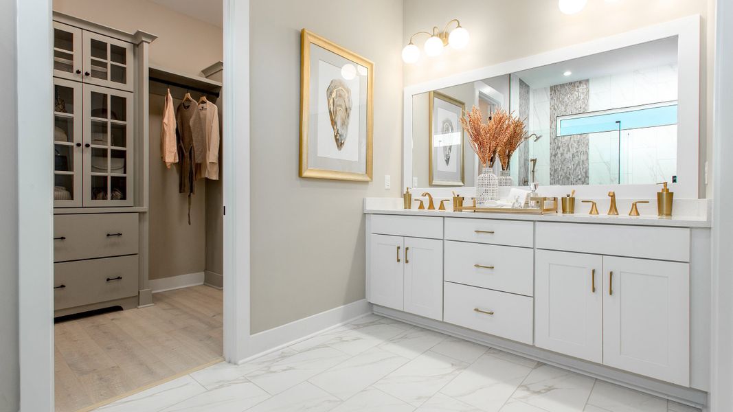 Owner's Bath - Dual Vanity