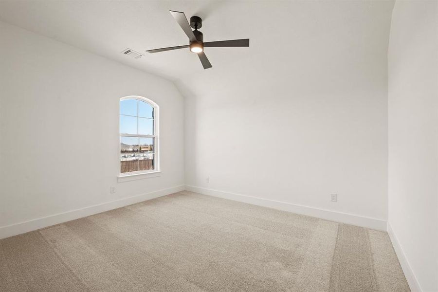 Spacious, unfurnished interior of a new home in Settlers Glen, New Fairview (Image 28).