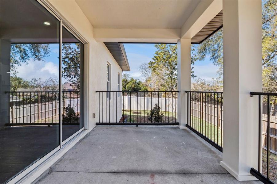 Exterior details and patio area of a home in , Deltona (Image 3).