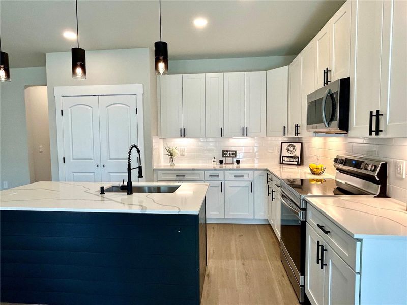 Furnished interior view inside a new home in , Bastrop (Image 5).