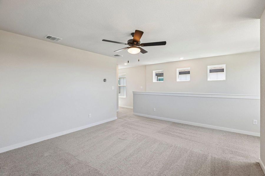 Spacious, unfurnished interior of a new home in Avery Centre, Round Rock (Image 24).