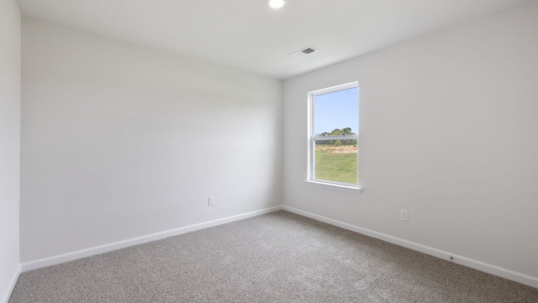 Spacious, unfurnished interior of a new home in Cedar Gap, Fountain Inn (Image 22).