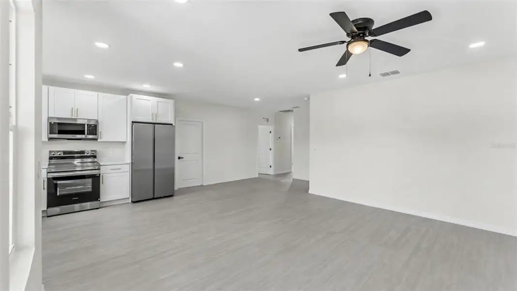 Spacious, unfurnished interior of a new home in , Haines City (Image 21). Spacious, unfurnished interior of a new home in , Haines City (Image 21).