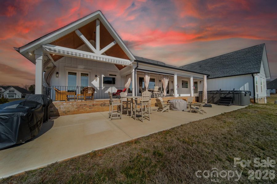 Image 42 of a home in .