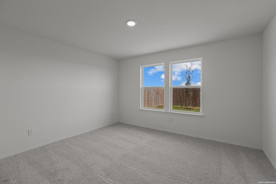 Spacious, unfurnished interior of a new home in The Overlook at Creekside, New Braunfels (Image 28).