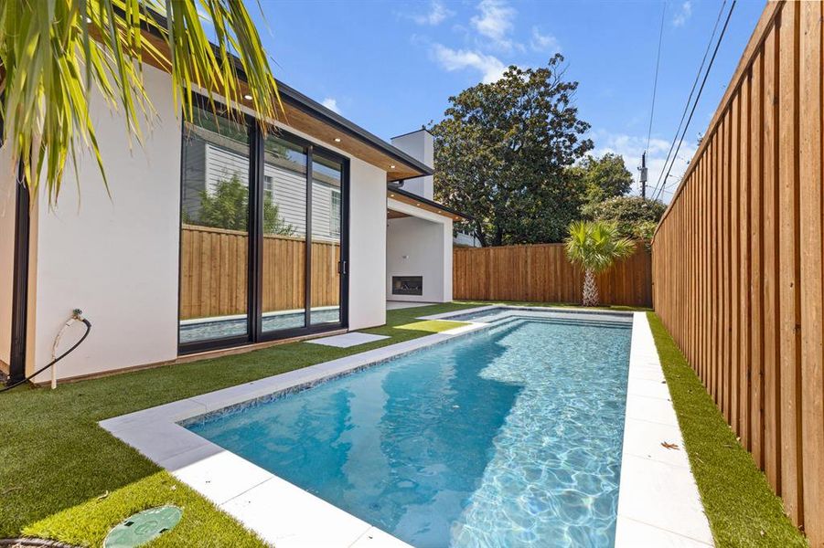 Front exterior of a new home in , Dallas, TX, highlighting curb appeal (Image 23). Front exterior of a new home in , Dallas, TX, highlighting curb appeal (Image 23).