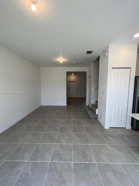 Spacious, unfurnished interior of a new home in , Miami (Image 13).