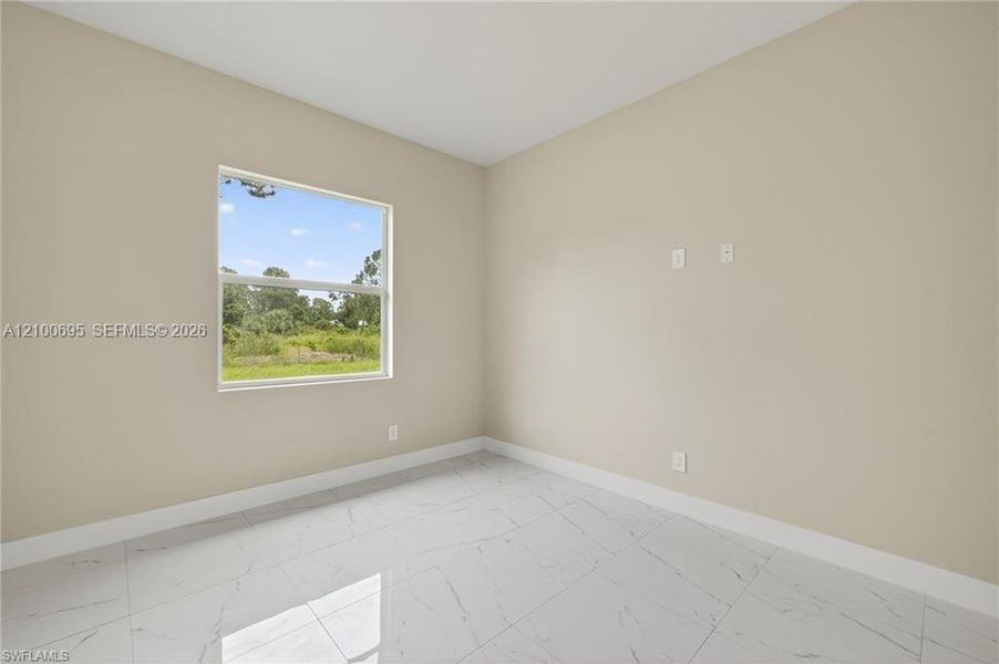 Spacious, unfurnished interior of a new home in , Lehigh Acres (Image 18).