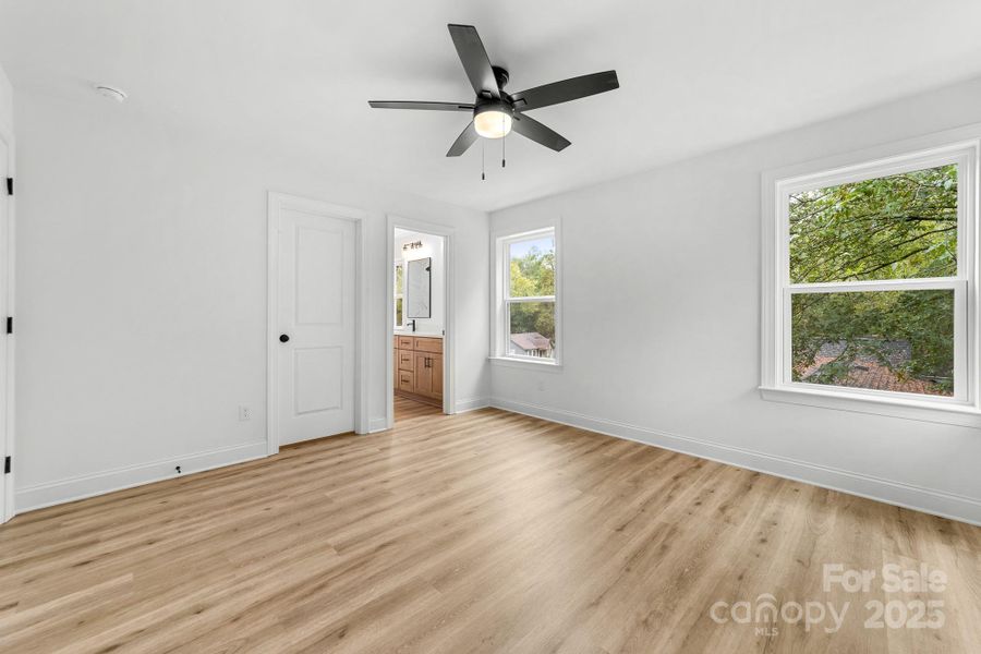 Spacious, unfurnished interior of a new home in , Shelby (Image 27).