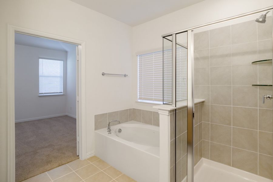 Furnished interior view inside a new home in Verandah, Royse City (Image 9).