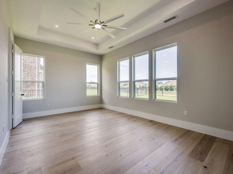 Spacious, unfurnished interior of a new home in , Gunter (Image 20).