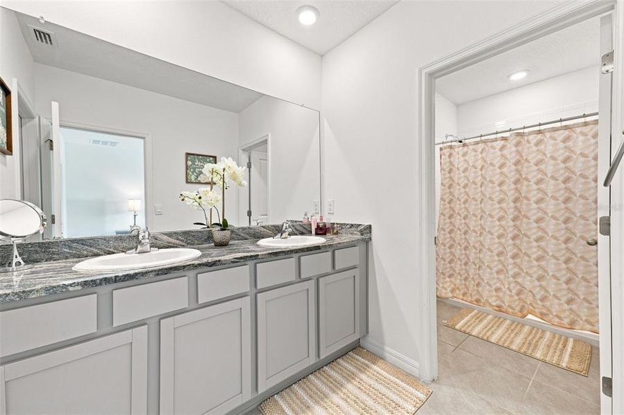Furnished interior view inside a new home in , Wesley Chapel (Image 15).