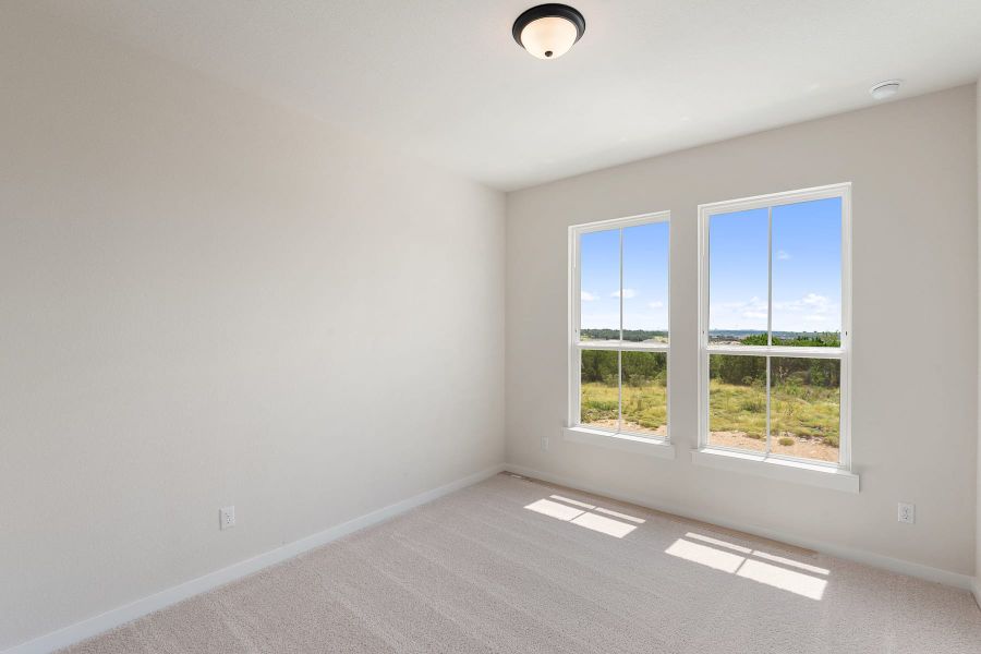 Spacious, unfurnished interior of a new home in Wolf Ranch, Georgetown (Image 44).