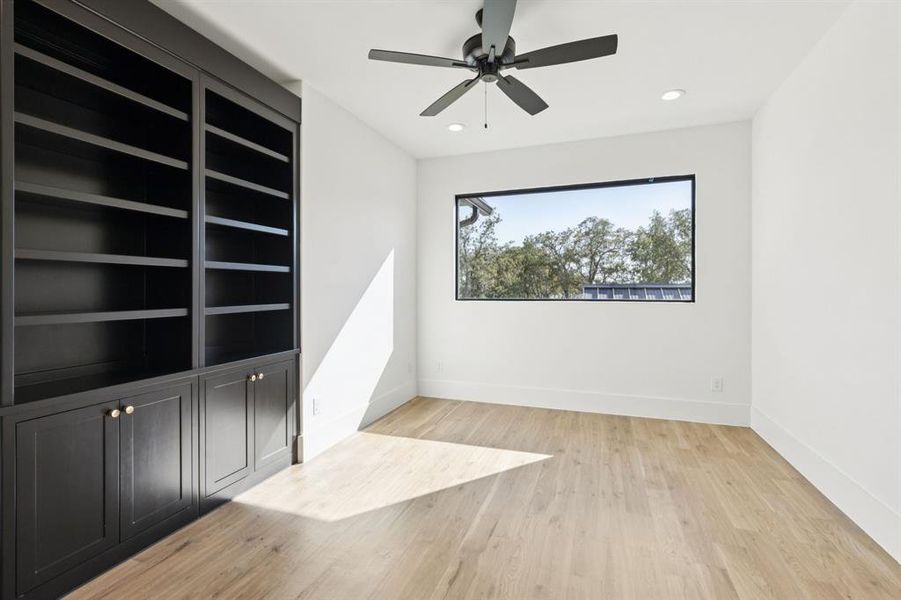 Spacious, unfurnished interior of a new home in , Weatherford (Image 26).