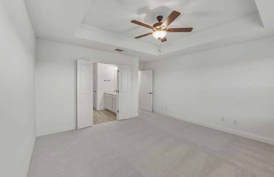 Spacious, unfurnished interior of a new home in Horizon Lake, Leander (Image 20).