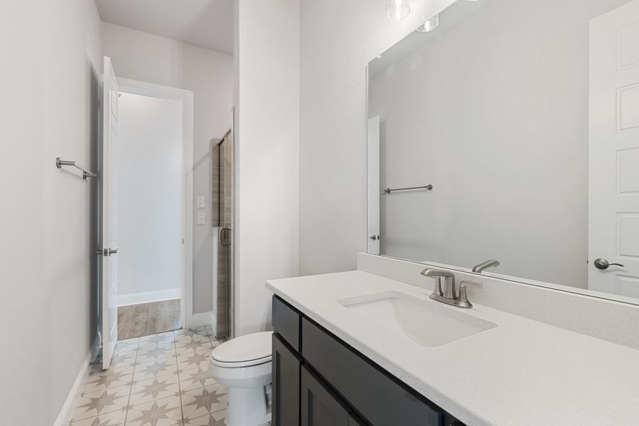 Representative furnished interior of a home built from the The Braden II by Doug Parr Custom Homes in Kessler Farms, Brock (Image 10).