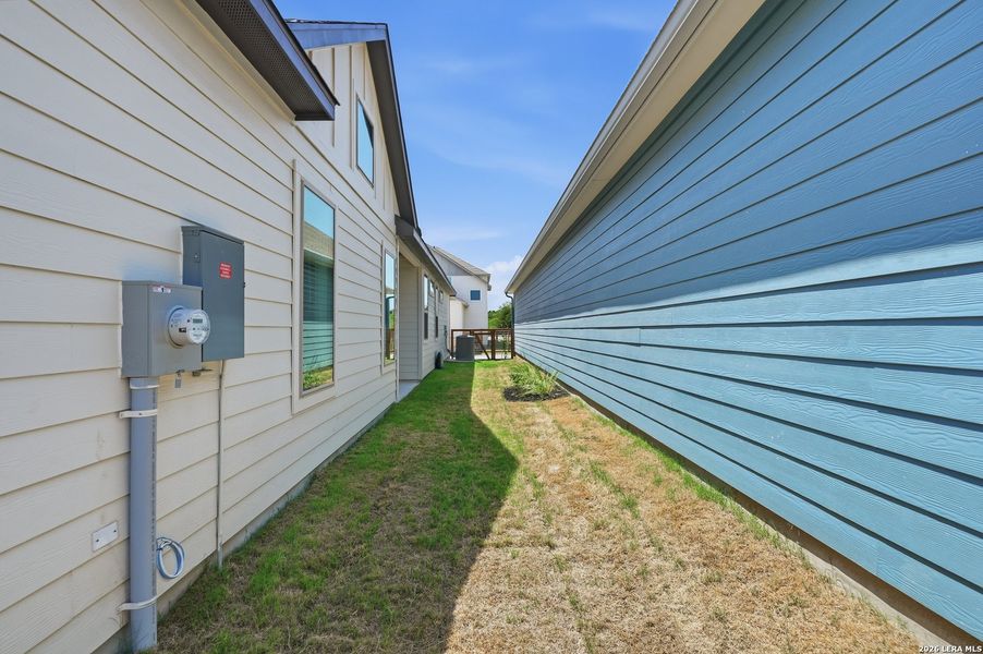 Exterior details and patio area of a home in The Crossvine, Schertz (Image 28).