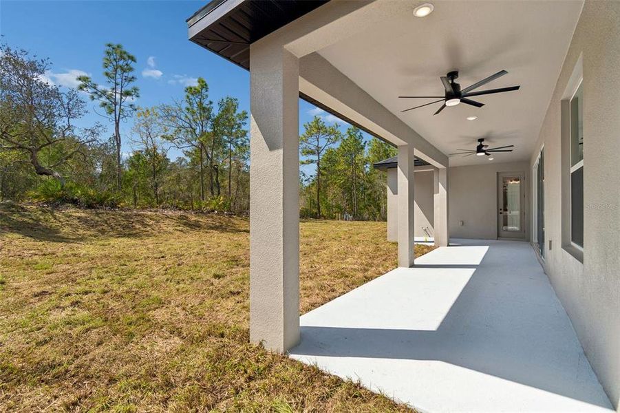 Exterior details and patio area of a home in , Weeki Wachee (Image 4).