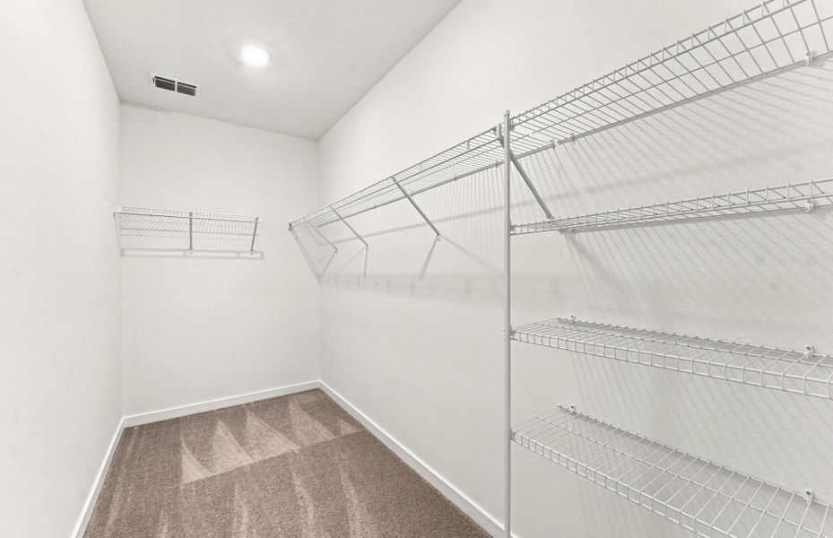 Spacious, unfurnished interior of a new home in Twisted Oaks, Wildwood (Image 18).