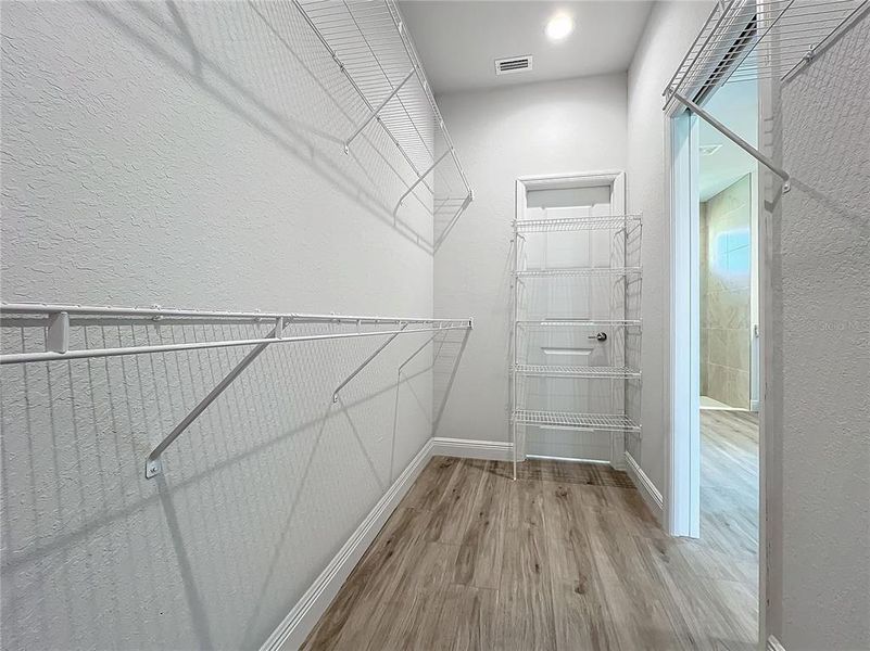 Spacious, unfurnished interior of a new home in , Punta Gorda (Image 40).