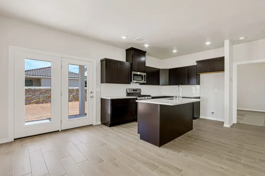 Representative furnished interior of a home built from the Desert Willow by View Homes in Paseo del Este, El Paso (Image 9). Representative furnished interior of a home built from the Desert Willow by View Homes in Paseo del Este, El Paso (Image 9).