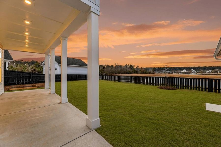 Exterior details and patio area of a home in Carnes Crossroads, Summerville (Image 27).