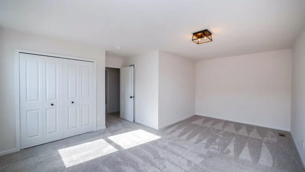 Representative unfurnished interior of a home built from the The Kettering by Norfolk Homes in Offsite Builds Southern Michigan, Ann Arbor (Image 52).