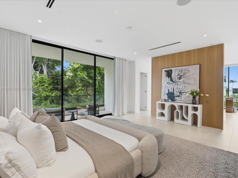 Furnished interior view inside a new home in , Miami (Image 39).